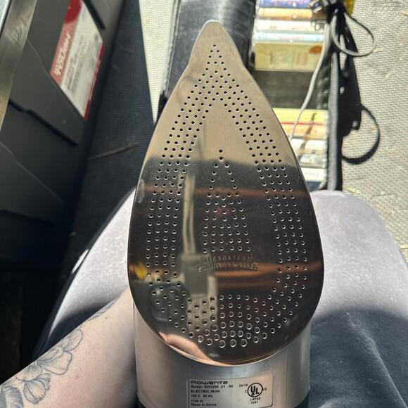 Rowenta Smart Steam Iron, Perfect Temp Technology, 35 Gram/minute Of Continuous - Picture 2 of 3